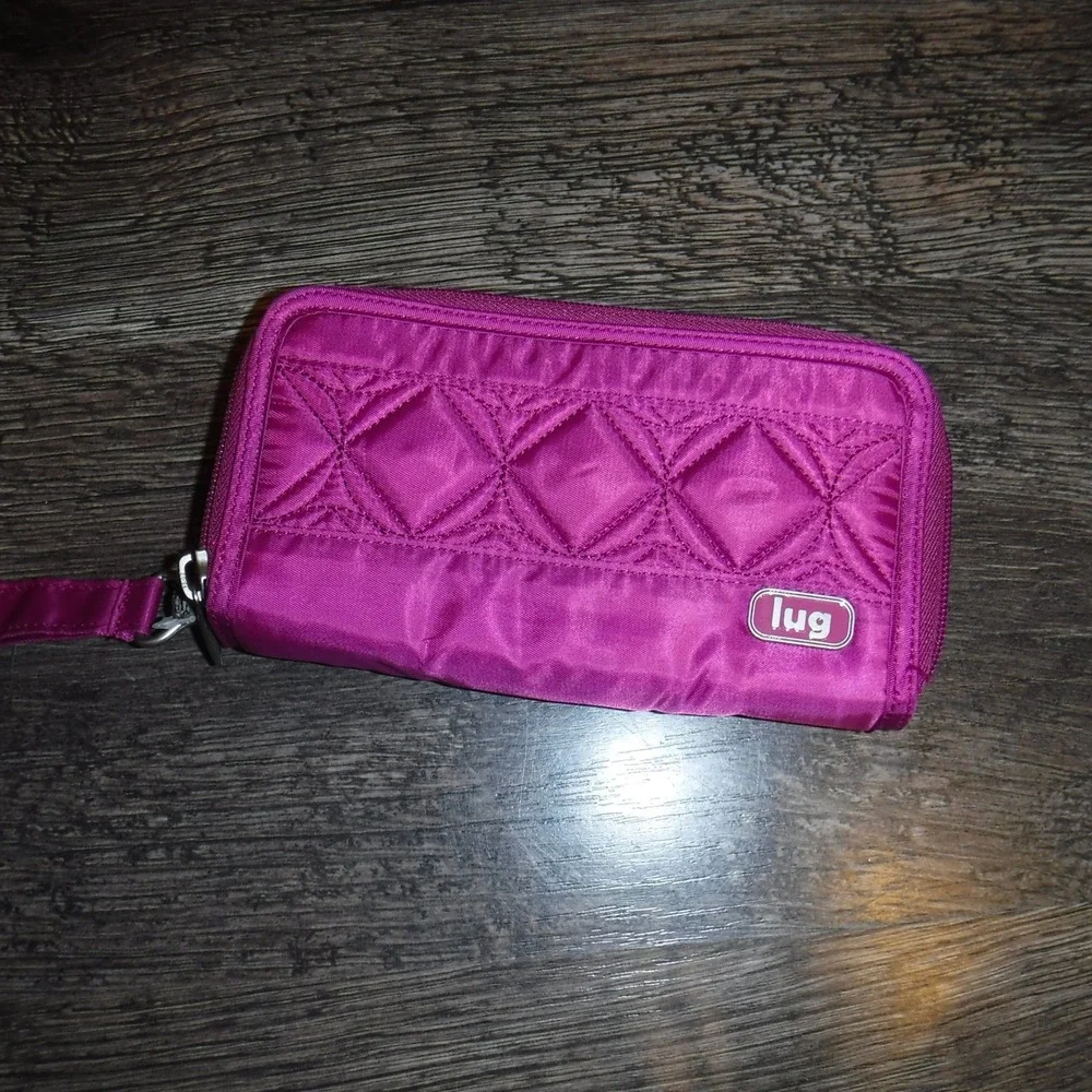 LUG Pink Quilted Wristlet Wallet Travel Organizer Pouch‎